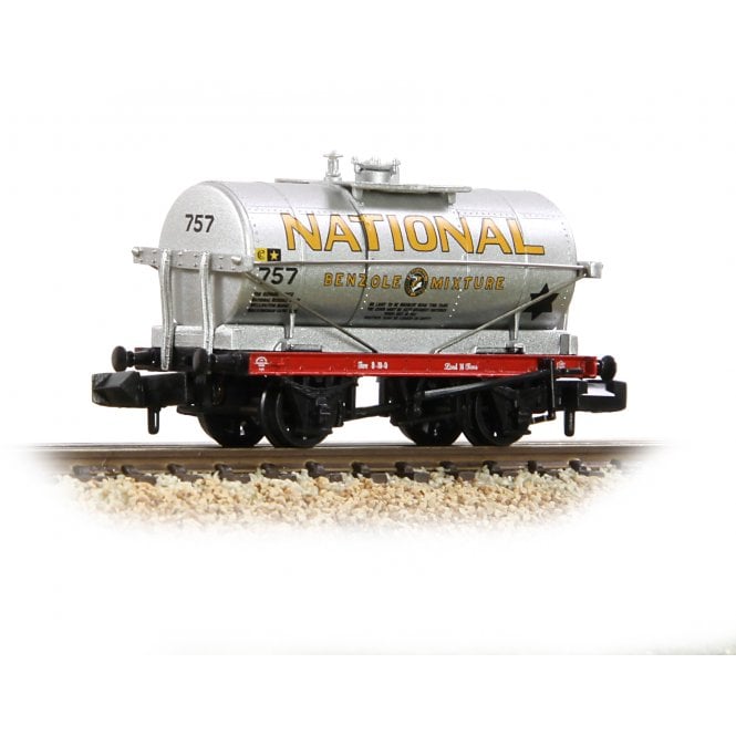 Graham Farish 14T Tank Wagon 'National Benzole' Silver '757'
