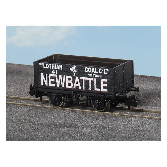 Peco 7 Plank 9ft Open Wagon 'Newbattle'