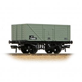 8 Plank Fixed End Wagon BR Grey (Early) 'P322485'