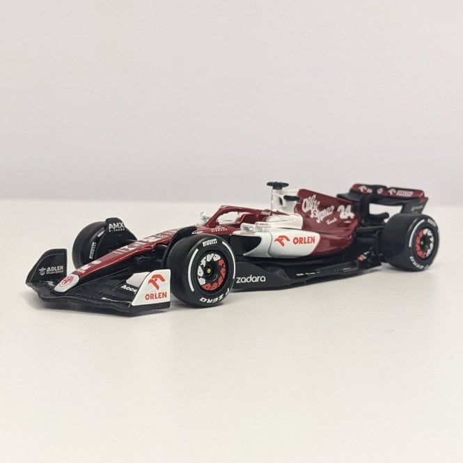 Bburago Alfa Romeo F1 C42 #24 Guanyu Zhou 2022 (1:43)
