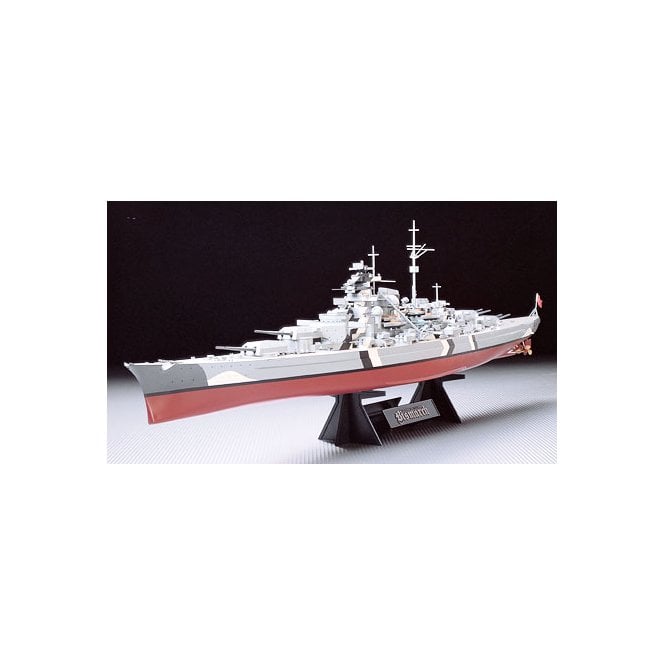 Tamiya Bismarck with stand (1:350)