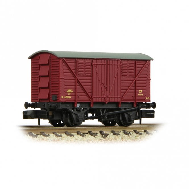 Graham Farish BR 10T Meat Van BR Crimson 'B870014' (N)
