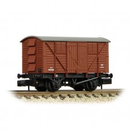 BR 10T Meat Van Early Bauxite 'B870085' (N)