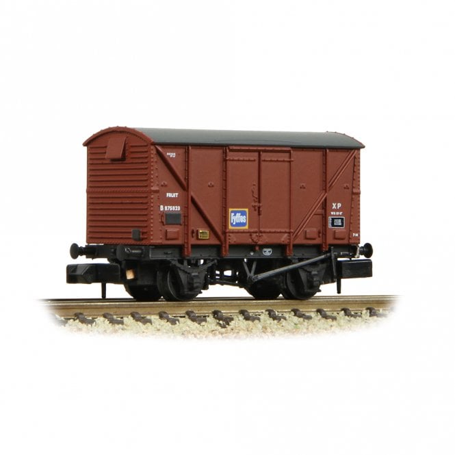 Graham Farish BR 12T Plywood Fruit Van Late Bauxite Fyffes 'B875823' (N)
