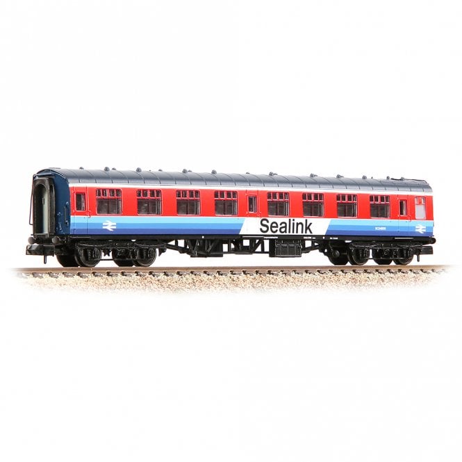 Graham Farish BR Mk1 SK Second Corridor BR Sealink
