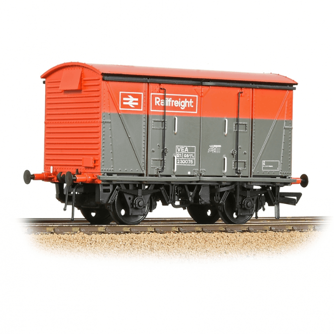 Bachmann BR VEA Vanwide BR Railfreight Red & Grey