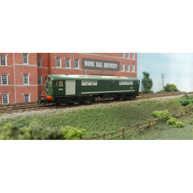 Rapido UK Class 28 D5700 in BR Green