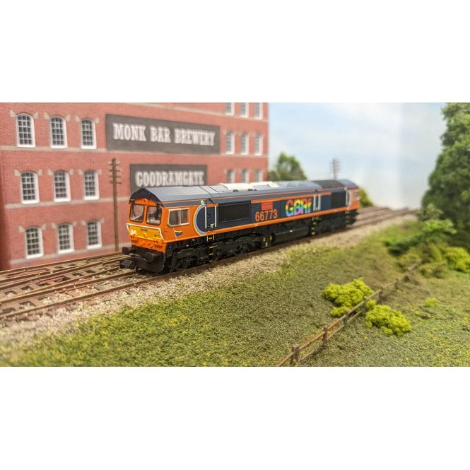 Gaugemaster Collection Class 66 66773 'Pride of GB Railfreight'