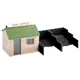 Coal Yard & Hut - Includes Plastic Coal