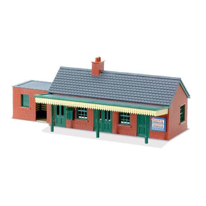 Peco Country Station Building - brick type (OO)