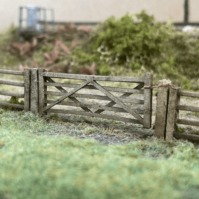 Scale Model Scenery Five Bar Gates (Pack of 3) – Laser-cut kit (OO)
