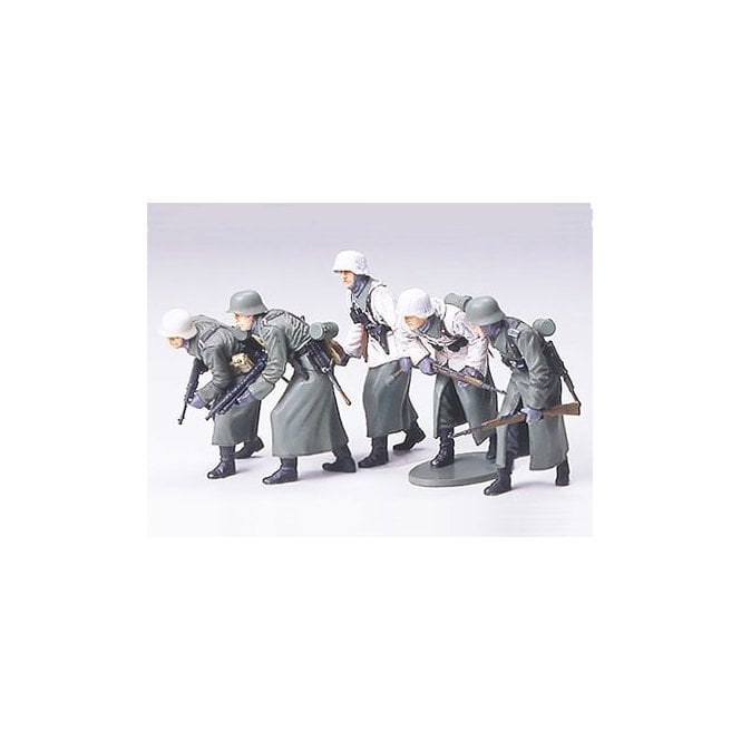 Tamiya German Assault Infantry w/Winter Gear (1:35)