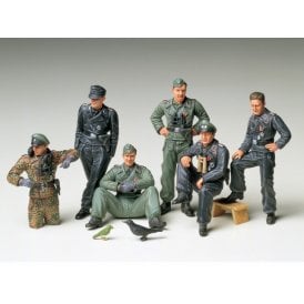 German Tank Crew at Rest (1:35)