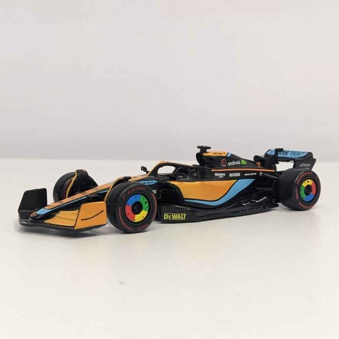 Bburago McLaren F1 MCL 36 #3 Daniel Ricciardo 2022 (1:43)