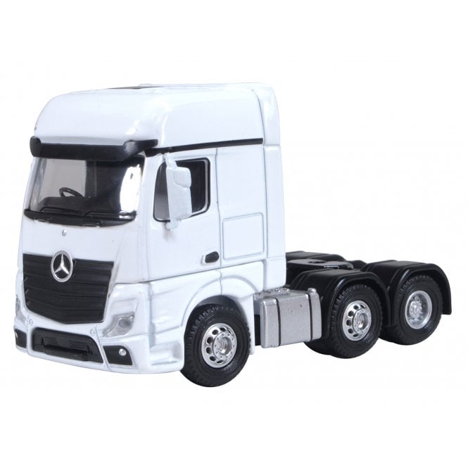 Oxford Diecast Mercedes Actros Cab - White (1:76)