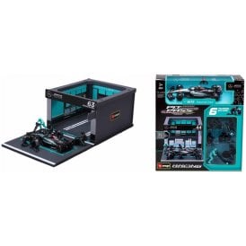 Mercedes AMG F1 W16 #63 Russell 2025 Pit Pass Diorama (1:43)