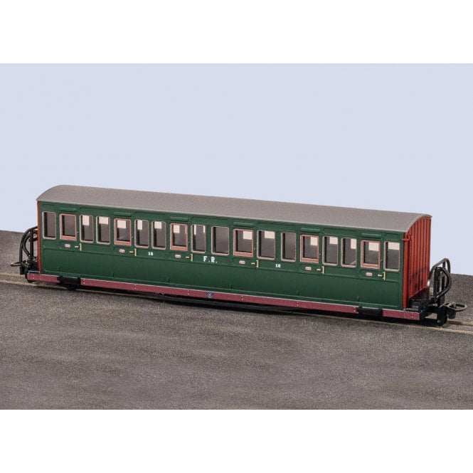 Peco OO-9 Short 'Bowsider' Coach Col Stephens No.18