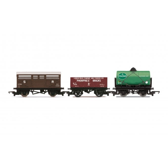 Hornby Railroad: 12T Tank, PO 7 Plank & Cattle Wagon Triple Pack