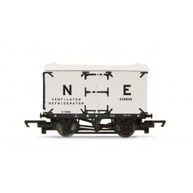 Railroad: 5T Refrigerator Van North Eastern White 439849