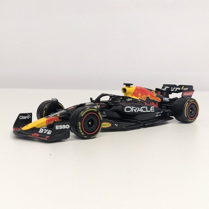 Bburago Red Bull Racing RB18 #1 Max Verstappen 2022 (1:43)