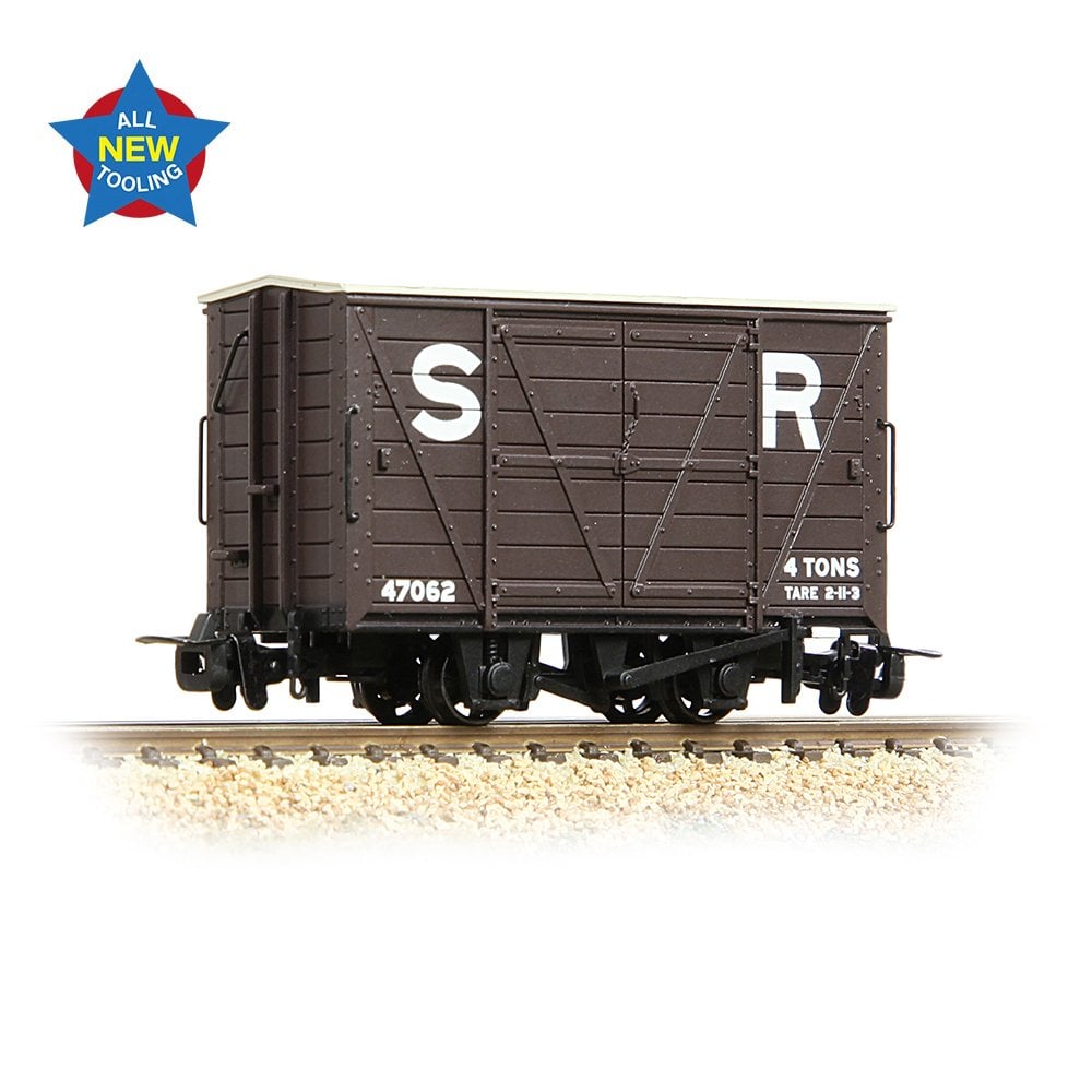 Bachmann 393-126 RNAD Box Van SR Brown | Monk Bar Model Shop