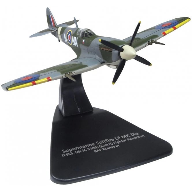 Oxford Diecast Spitfire IXE RAF - No.310 (Czech) Sqn. Manston 1945 (1:72)