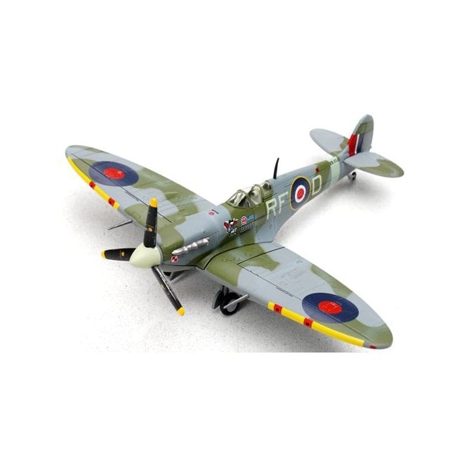 Panzerkampf Spitfire Vb EN951 Johnny Zumbach 303 Sqn (1:72)