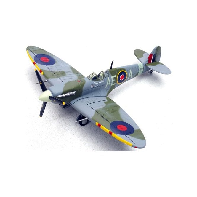 Panzerkampf Spitfire Vb EP120 Geoff Northcott 402 Sqn (1:72)