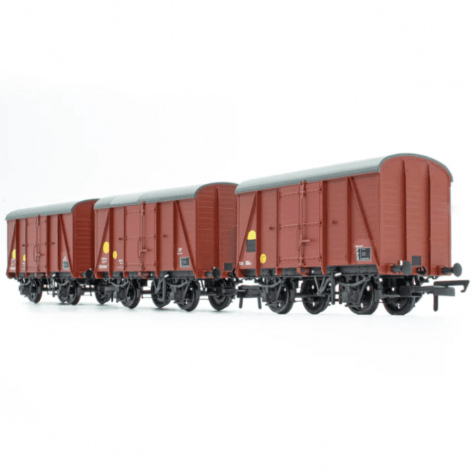 Accurascale SR Tadpole ex-D1479 Van - British Railways Departmental - Triple