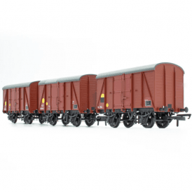 SR Tadpole ex-D1479 Van - British Railways Departmental - Triple