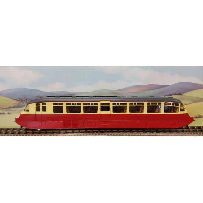 Dapol Streamlined Diesel Railcar W8W BR Carmine/Cream