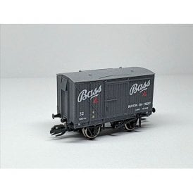 TT Gauge - LMS/BR 9ft WB Van – BASS Brewery No.32
