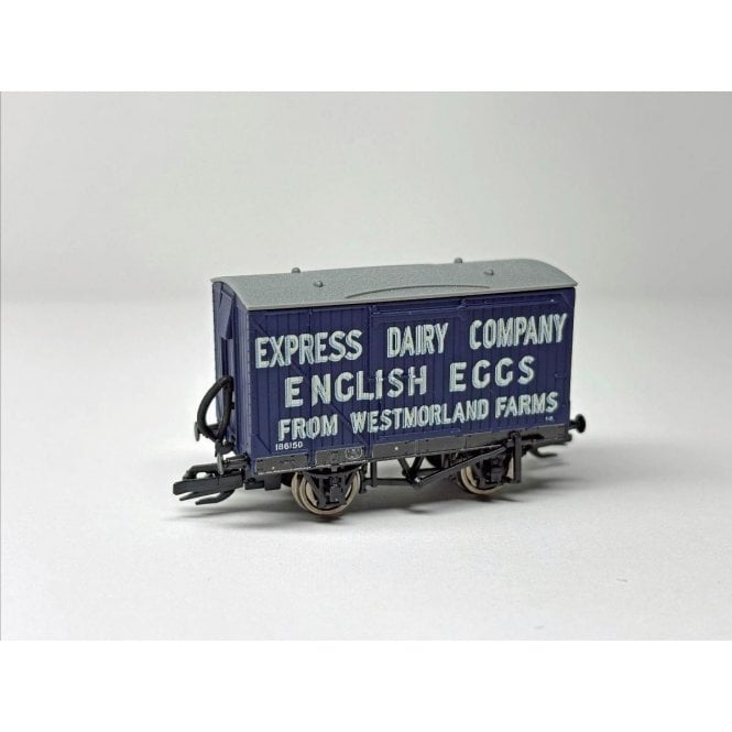 Peco TT Gauge - LMS/BR 9ft WB Van – Express Dairy English Eggs No.186