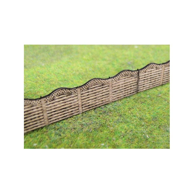 Kestrel Designs Wooden Fencing with Lattice Top 51mm